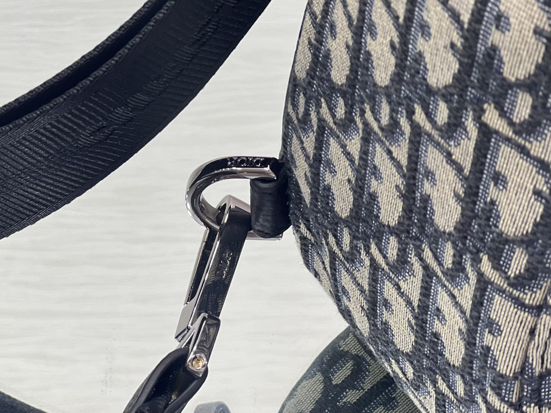 Diro Gallop Sling Bag Black Grained Calfskin-19*27.5*11.5CM