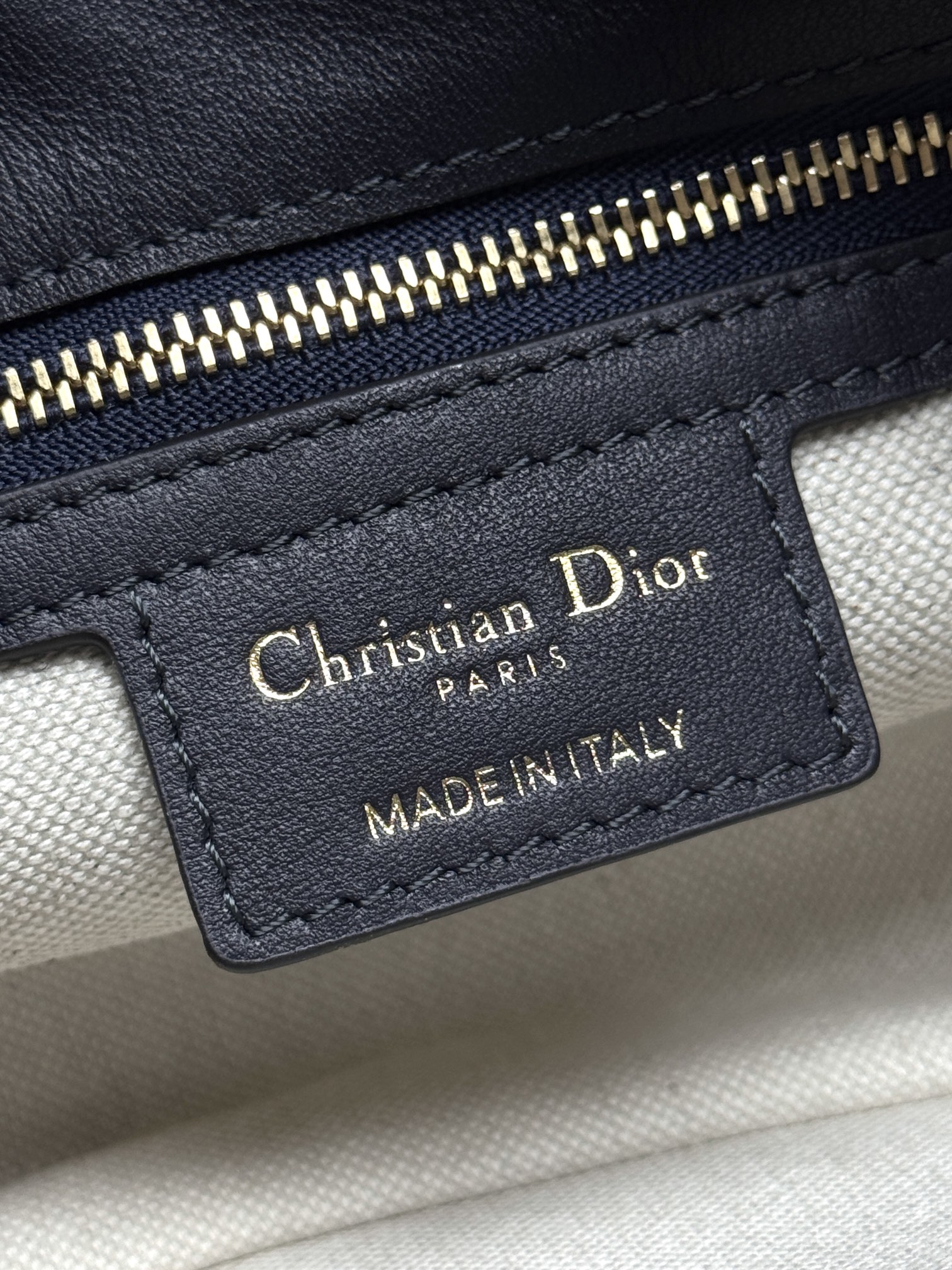 di0r small 30 montaigne pocket bag blue D10r oblique jacquard and smooth calfskin-20 x13.5 x5.5cm