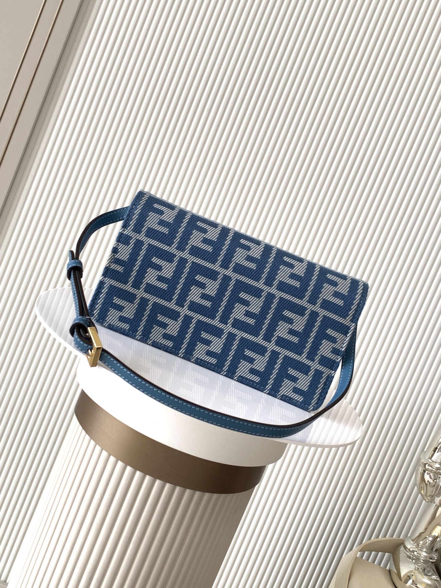 F**di baguette bag-21/5/11.5cm