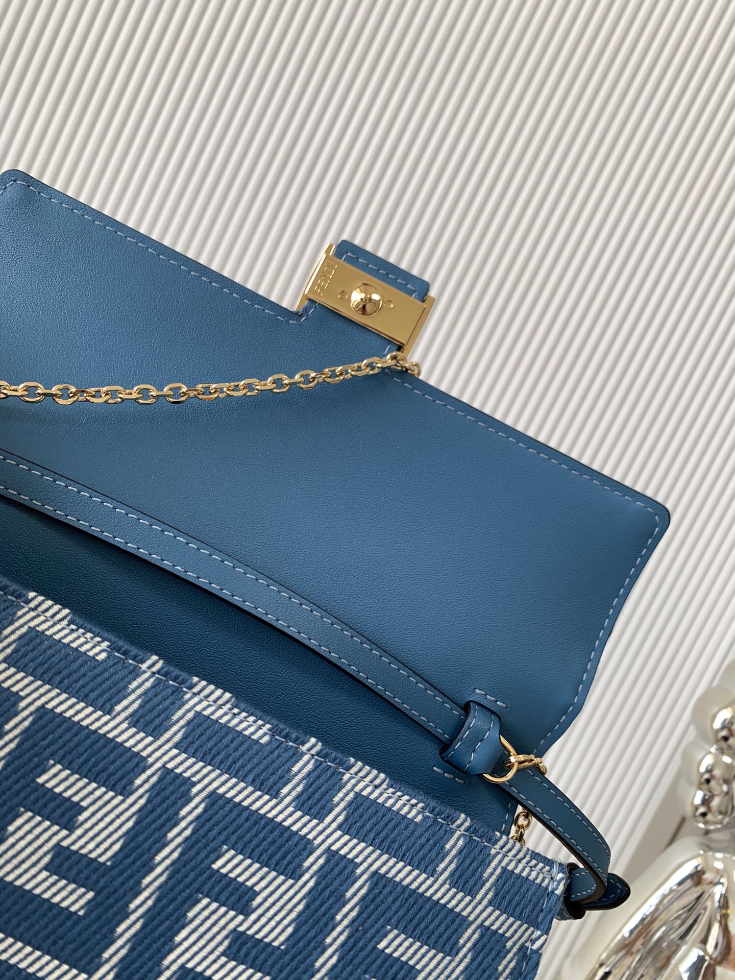 F**di baguette bag-21/5/11.5cm