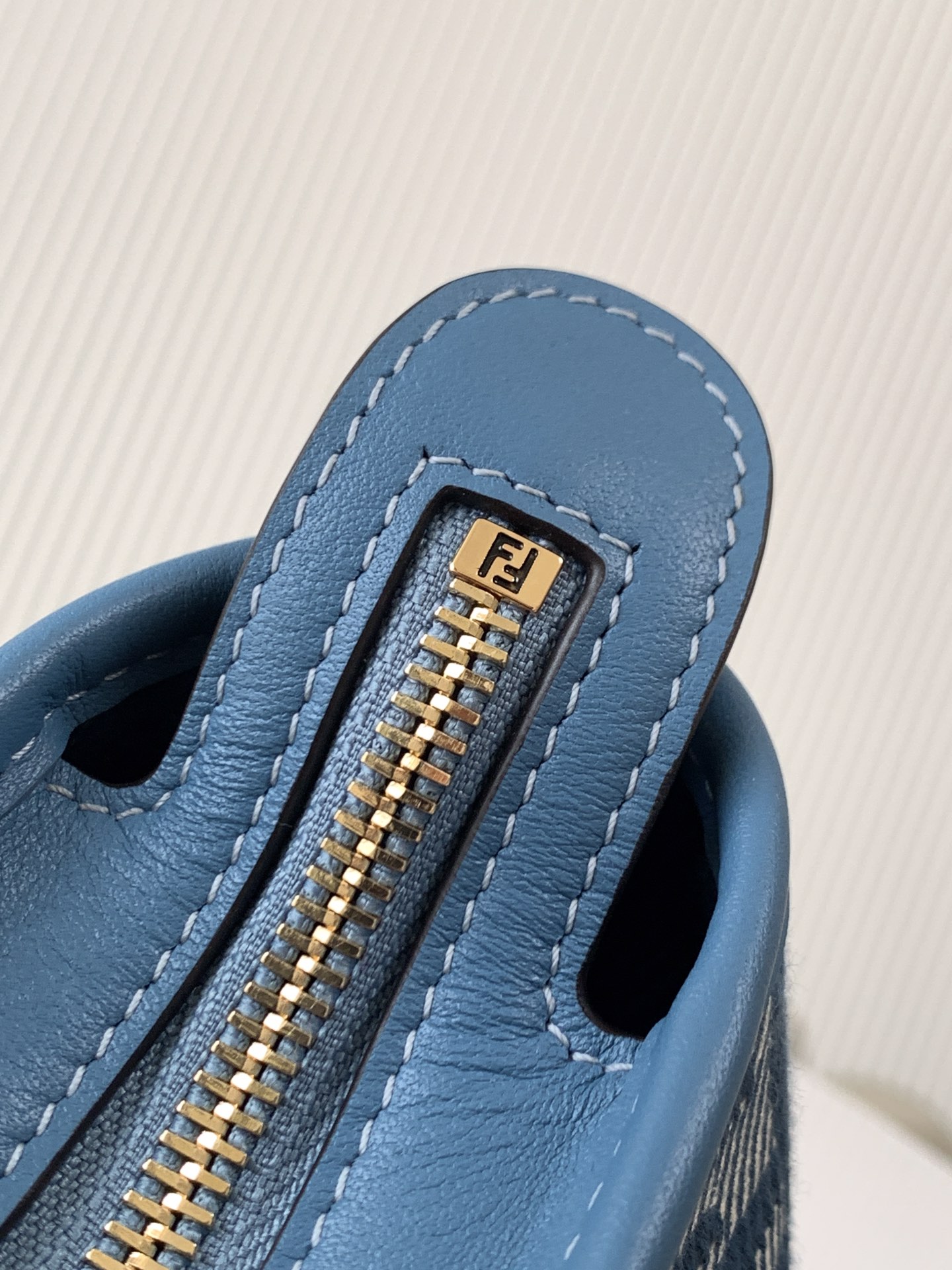 F**di roll bag -15.5*11*13cm