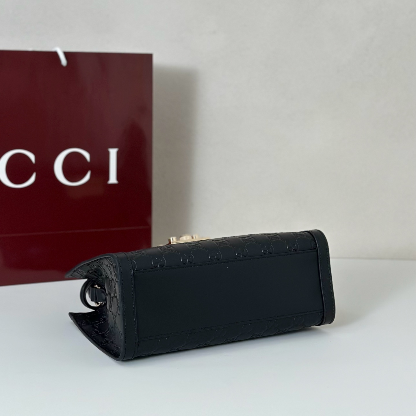 Gvc*1 padlock tote bag-25.5*17.5*10cm