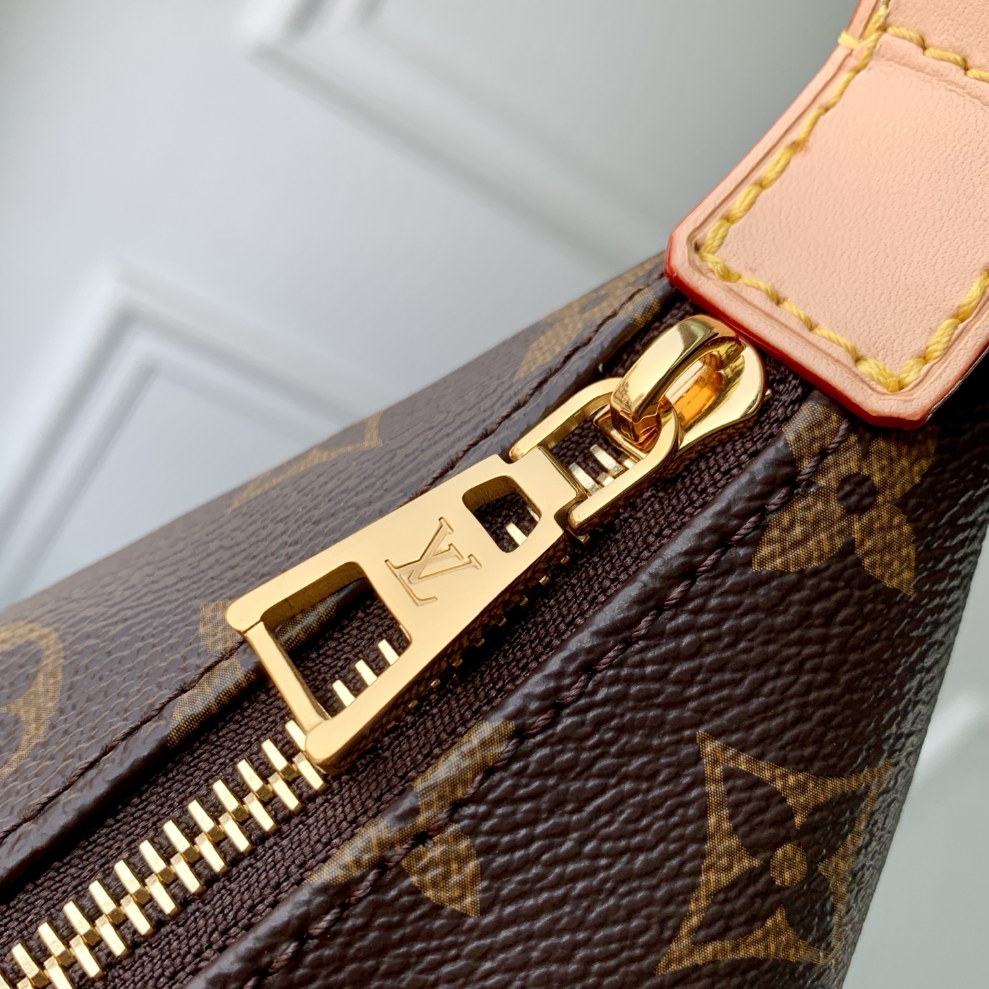 L0vis Vvtt0n Hills Pochette-11 x 6.5 x 18.5CM