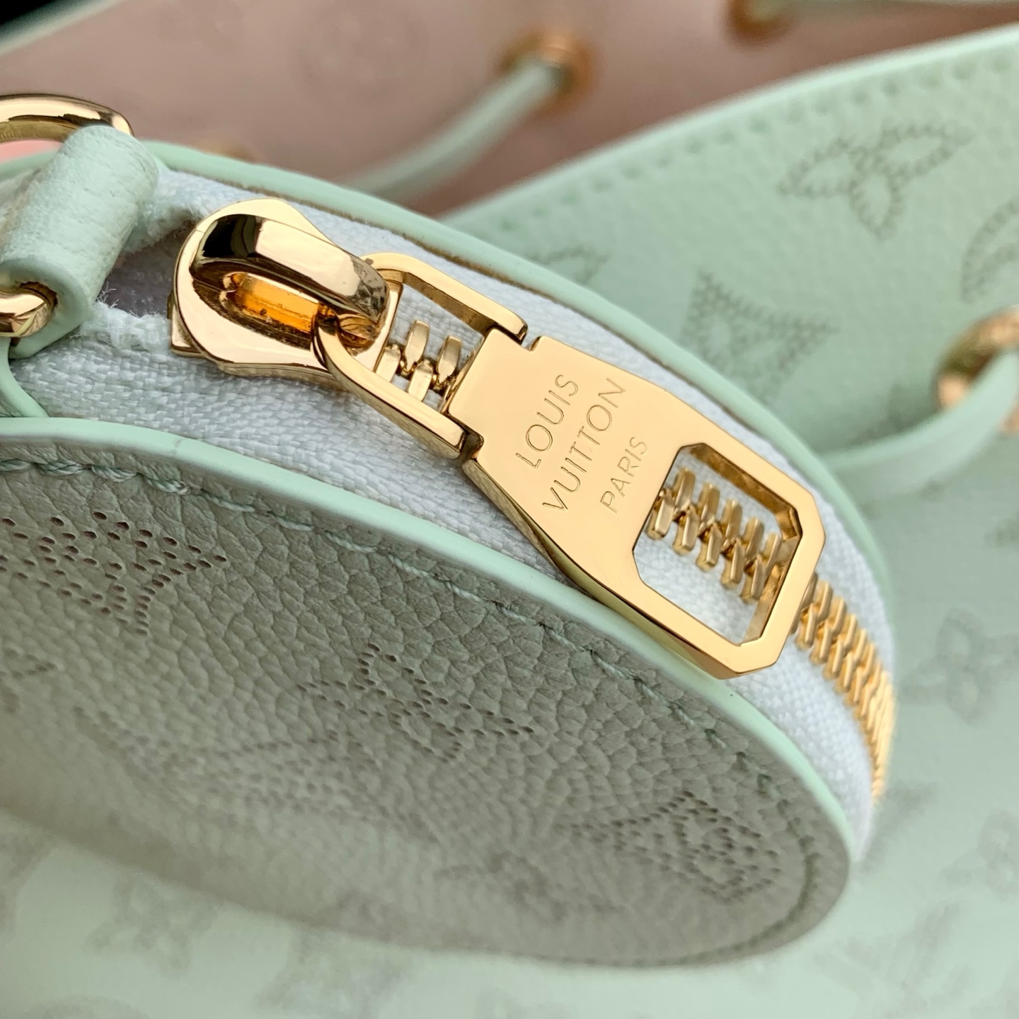 L0vis Vvtt0n Mahina Monogram-M24255-22 x 14 x 19CM