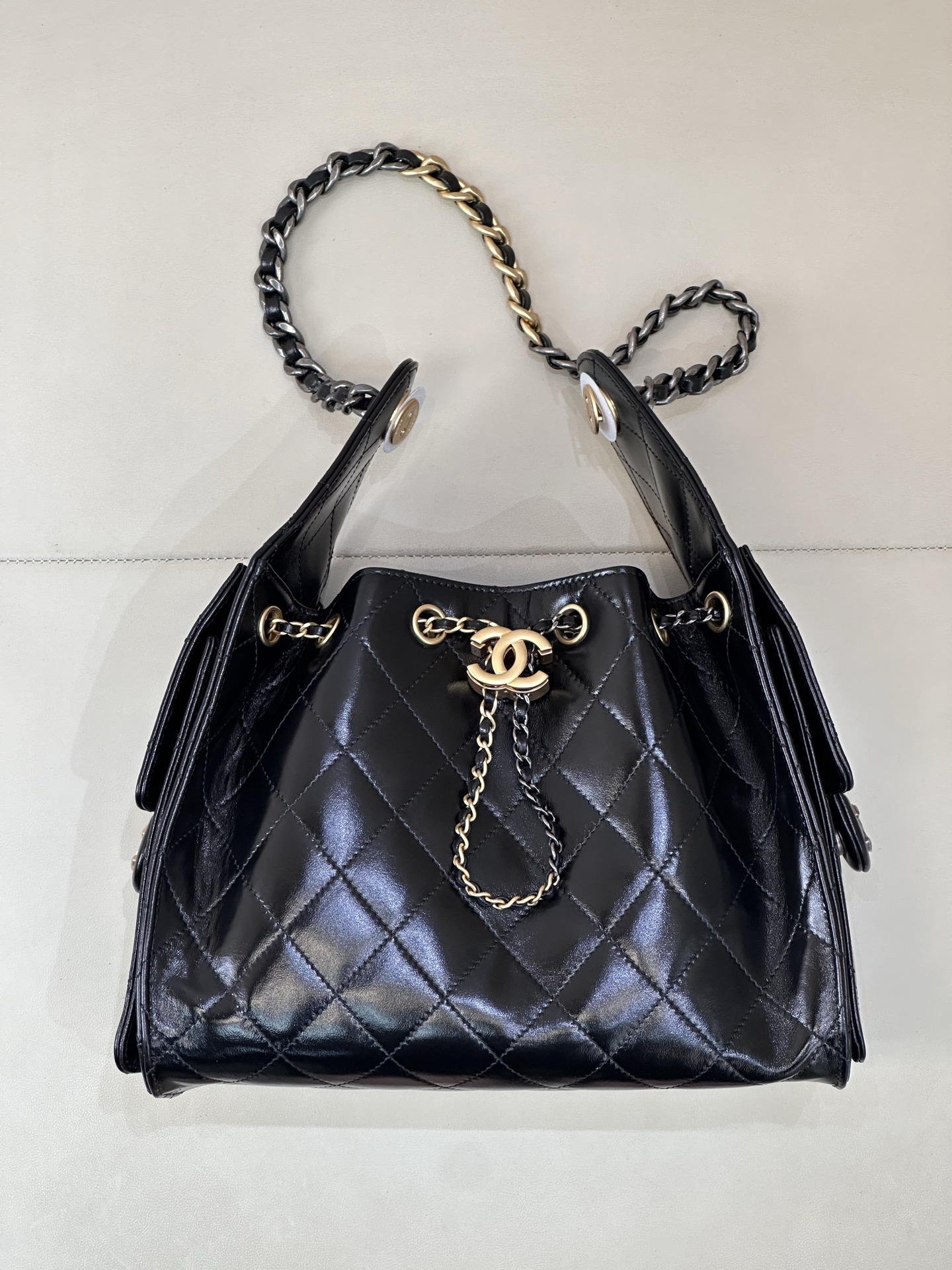 Cha*nel 25 Handbag, Shiny Crumpled Calfskin-20x22x12.5CM