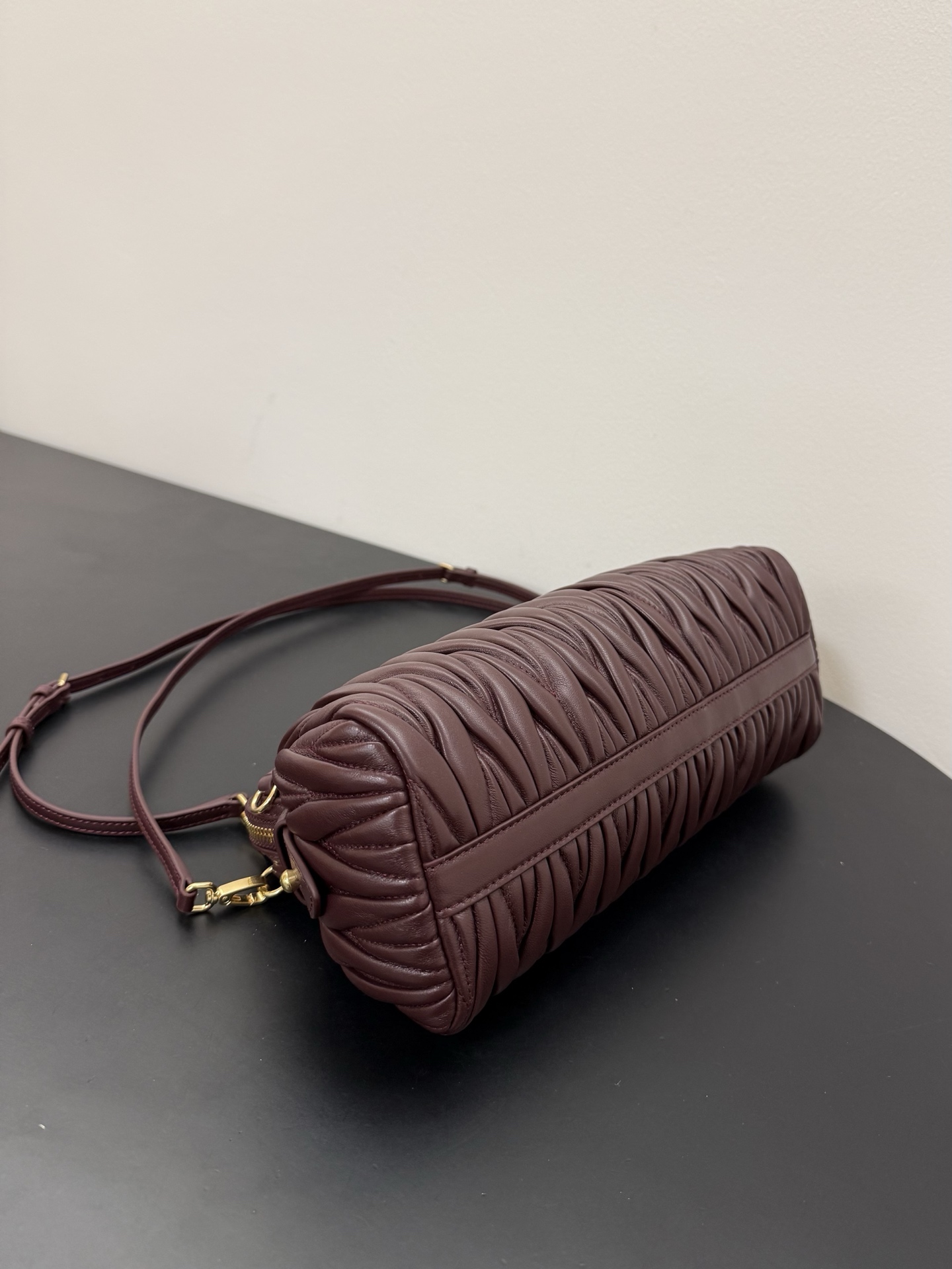 Miu Miu Matelassé Leather Clutch Bag-28* 14.5* 10CM