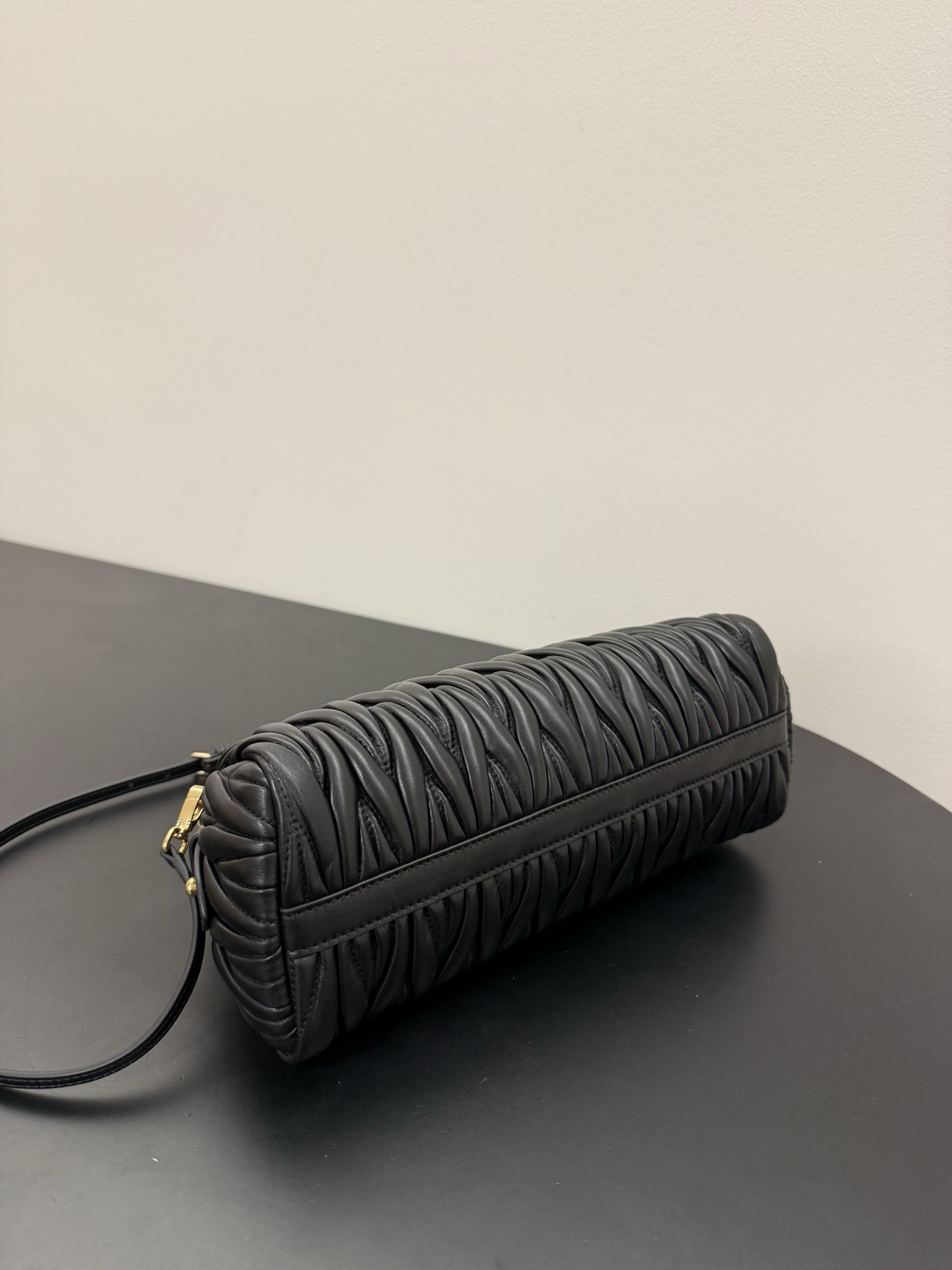 Miu Miu Matelassé Leather Clutch Bag-28* 14.5* 10CM
