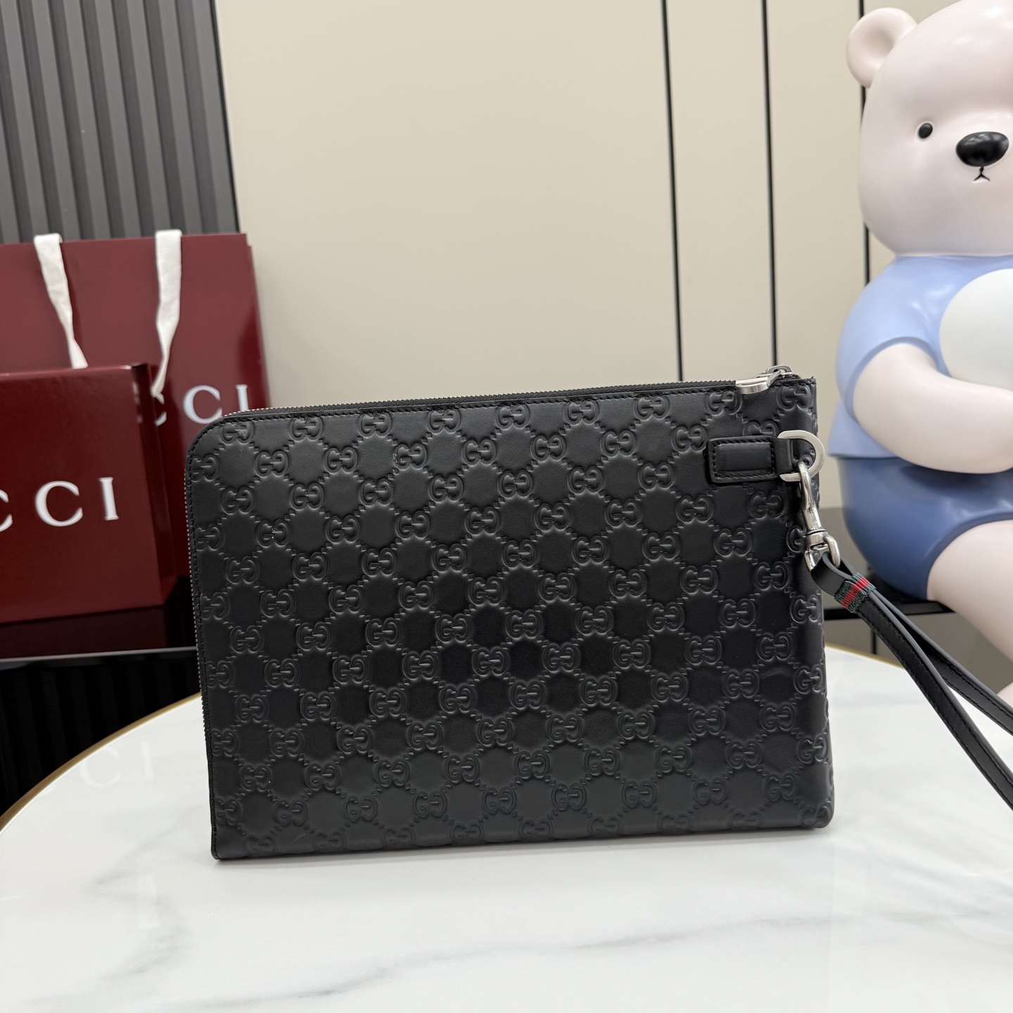 GG Emblem Pouch In Black GG leather-30*22*2.5CM