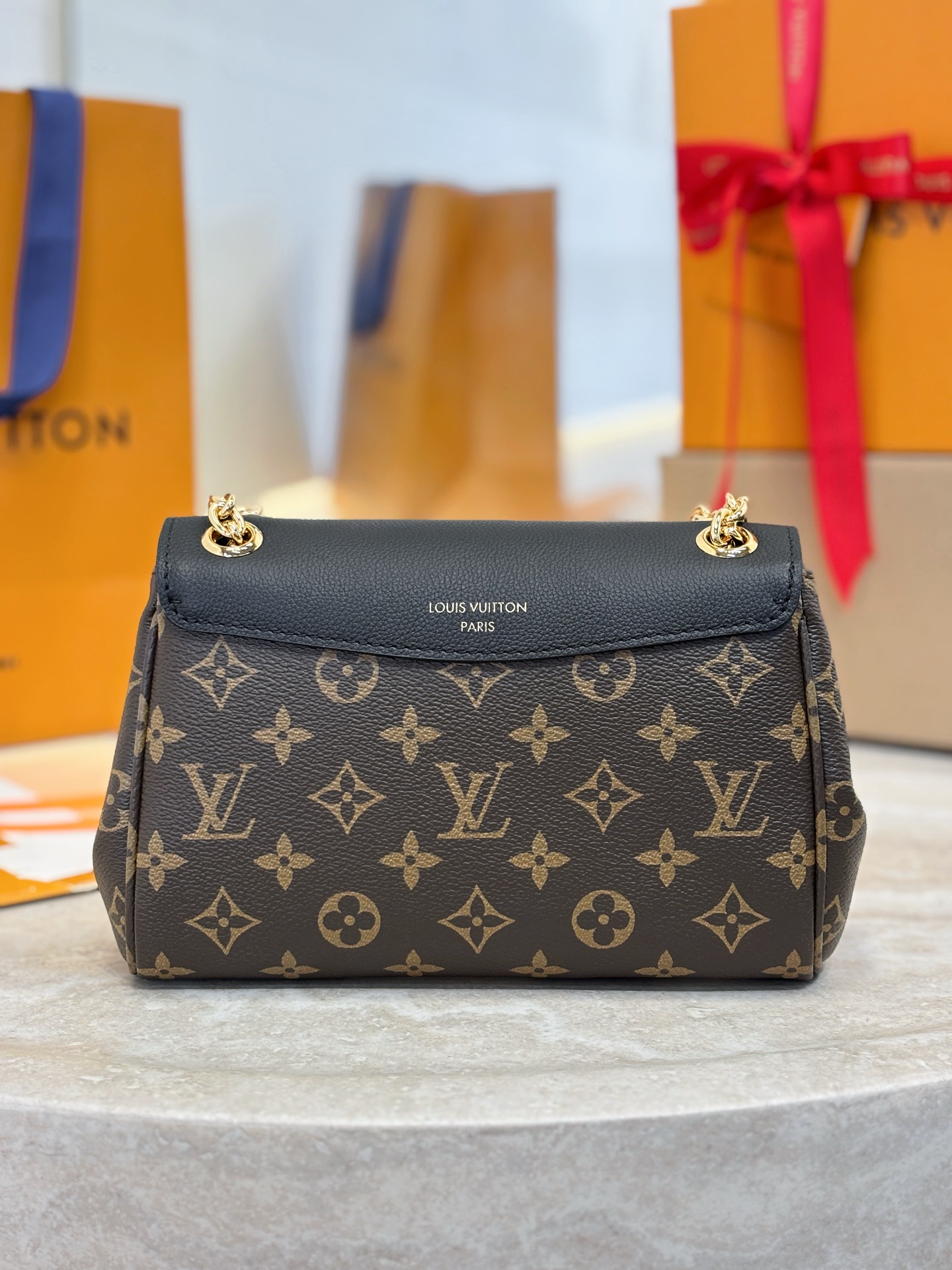 LV Saint Germain BB Monogram Canvas - Handbags M26398-24x17x9CM