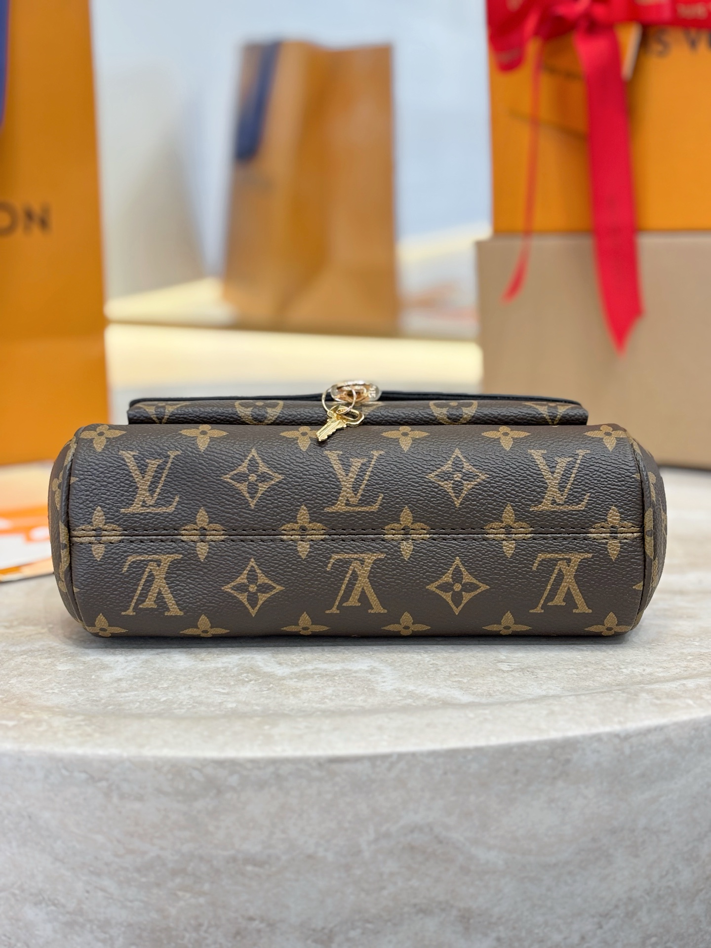 LV Saint Germain BB Monogram Canvas - Handbags M26398-24x17x9CM