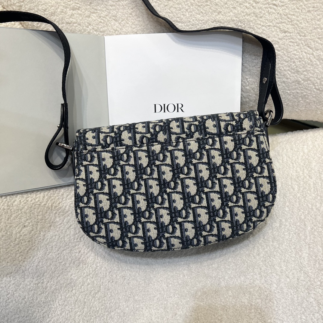 Diro Saddle Messenger Bag-24*16.5*5.5CM