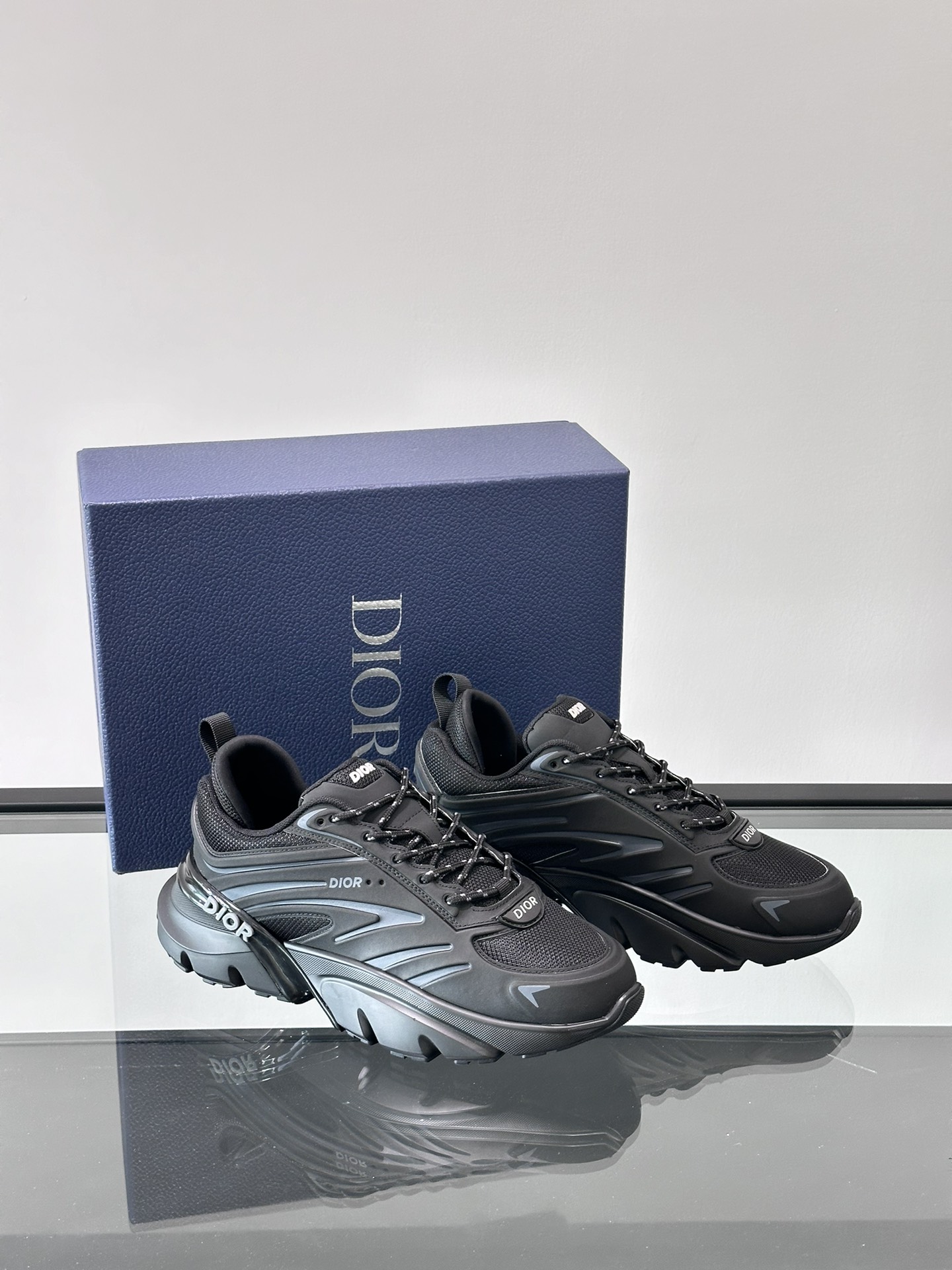 Diro Sports Sneakers