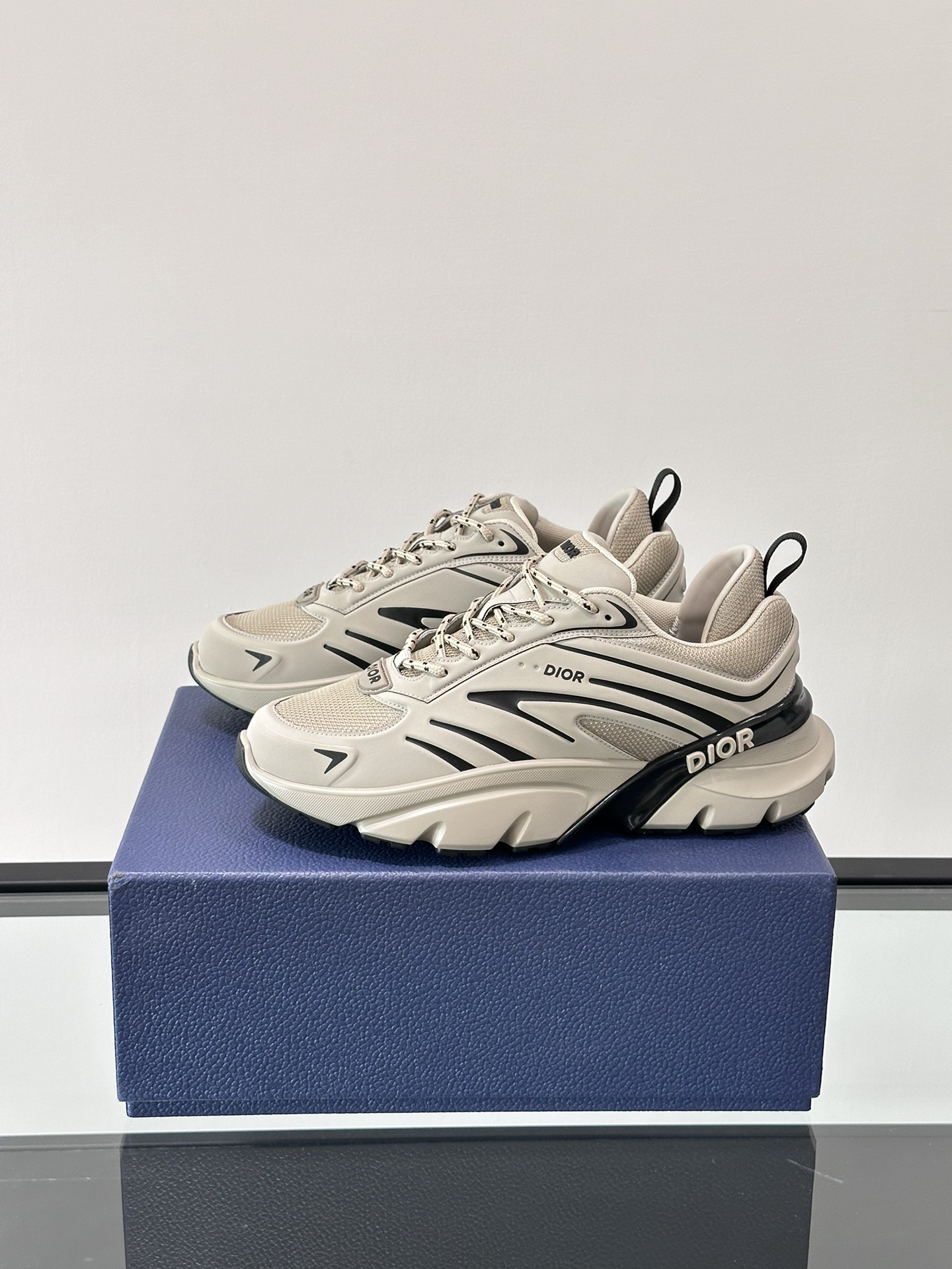 Diro Sports Sneakers