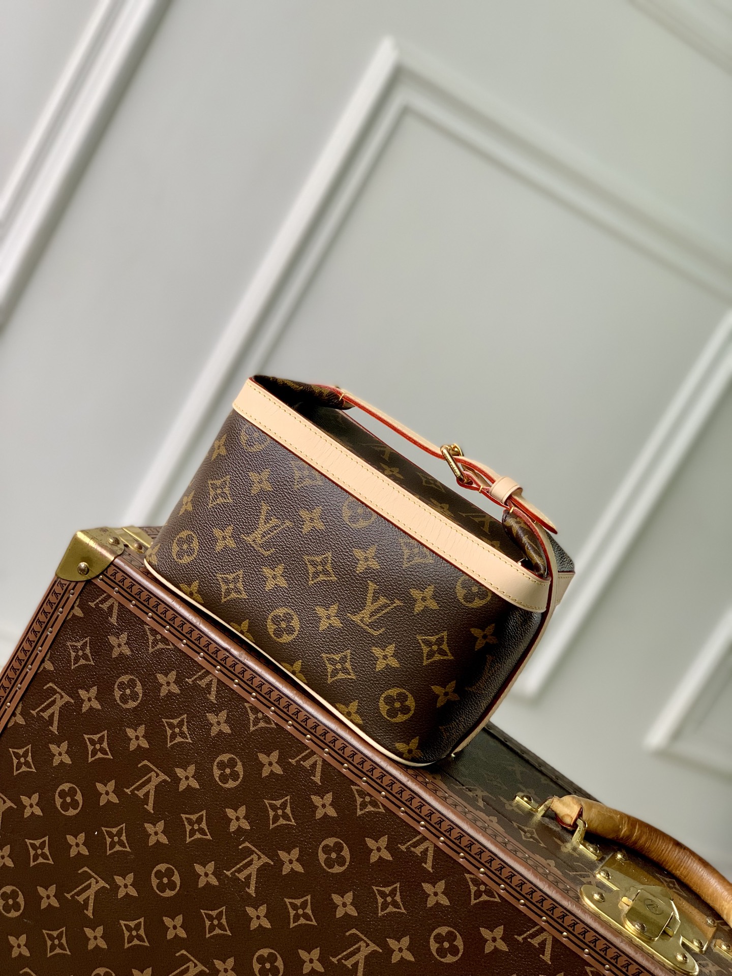 Lou*s Vvtt0n Cruiser Toiletry Bag Monogram-2 x 13.5 x 12CM