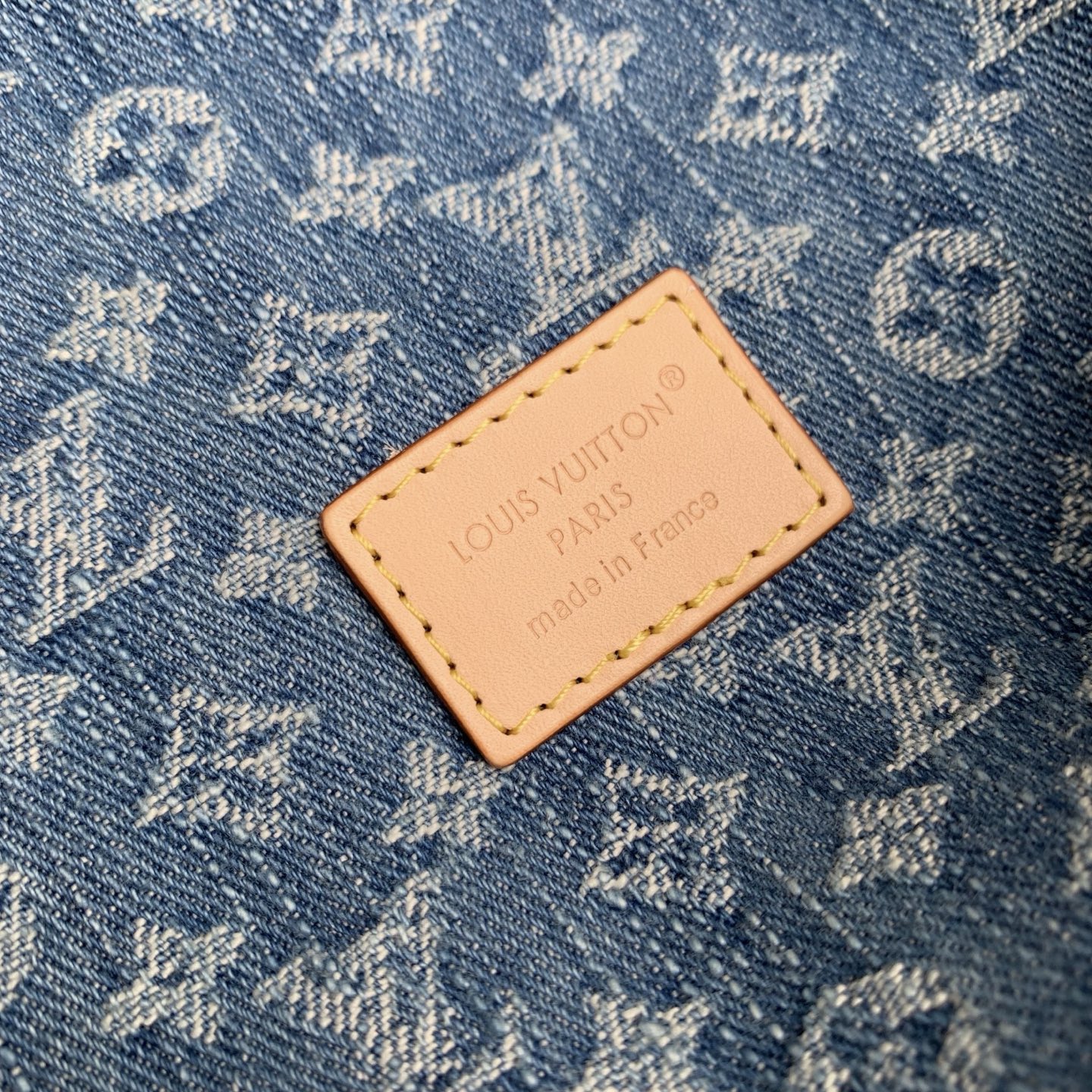 Lo*uis Vvtt0n Baggy Monogram Denim - Handbags M27329-30 x 22 x 13CM