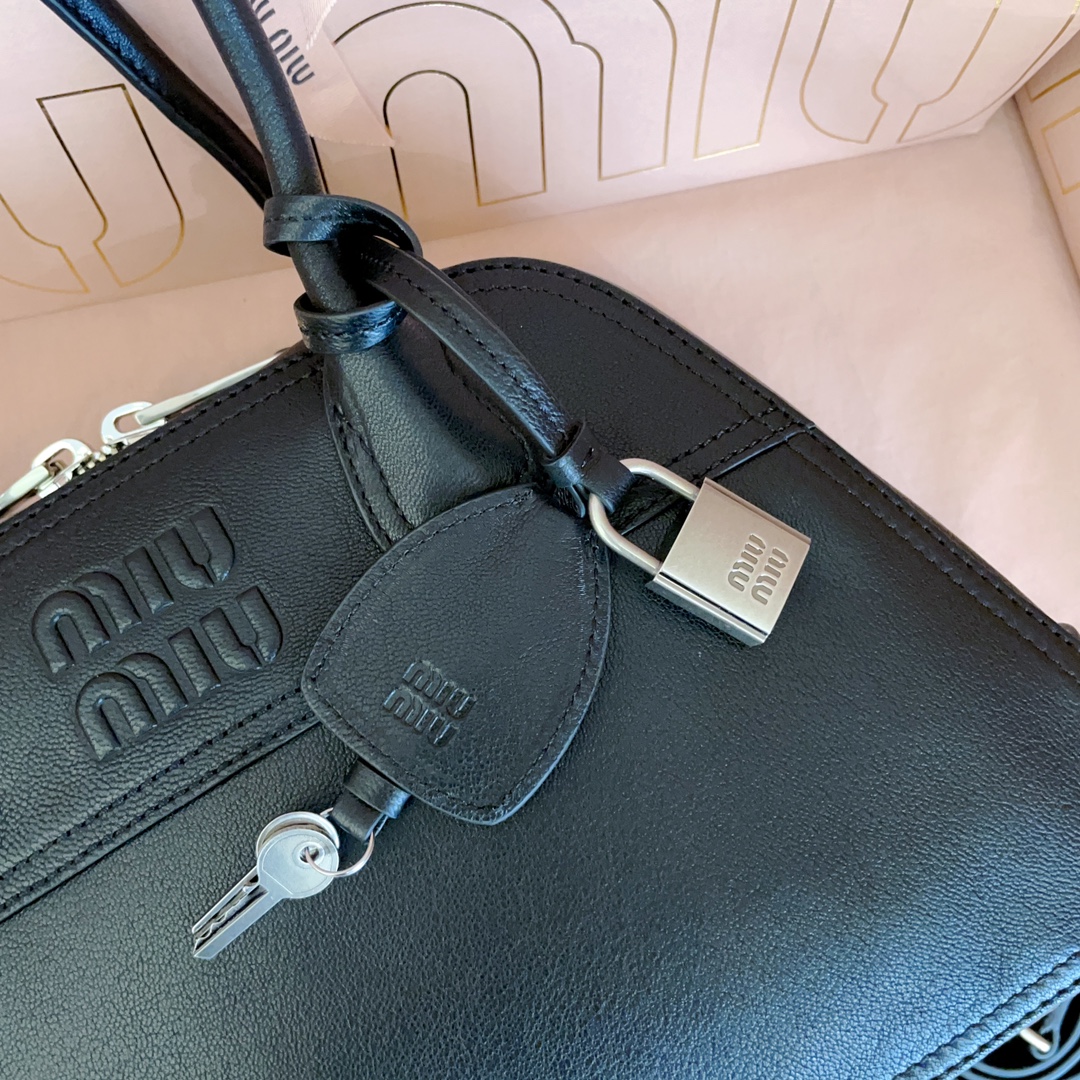 Miu Miu Vivant Top Handbags-32X19.5X11CM