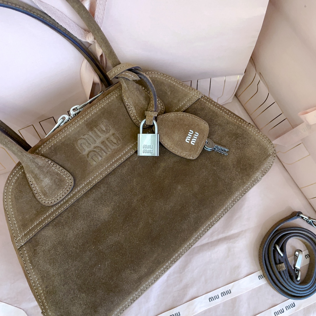 Miu Miu Vivant Top Handbags-32X19.5X11CM
