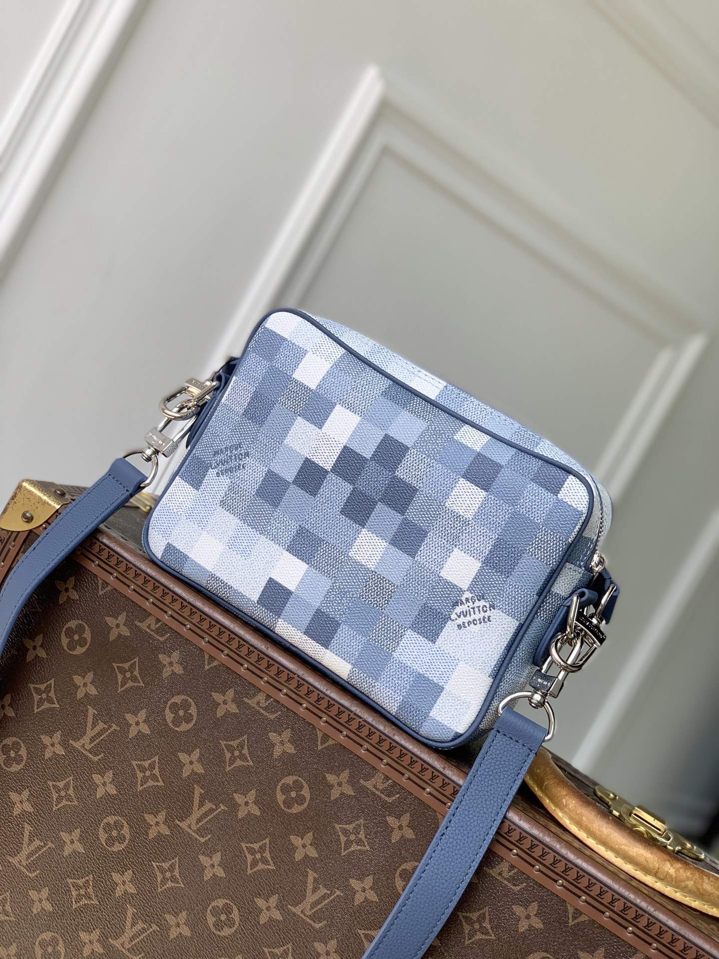 L0vis Vvtt0n Nil Messenger Bag-M29273-25 x 17.5 x 11CM