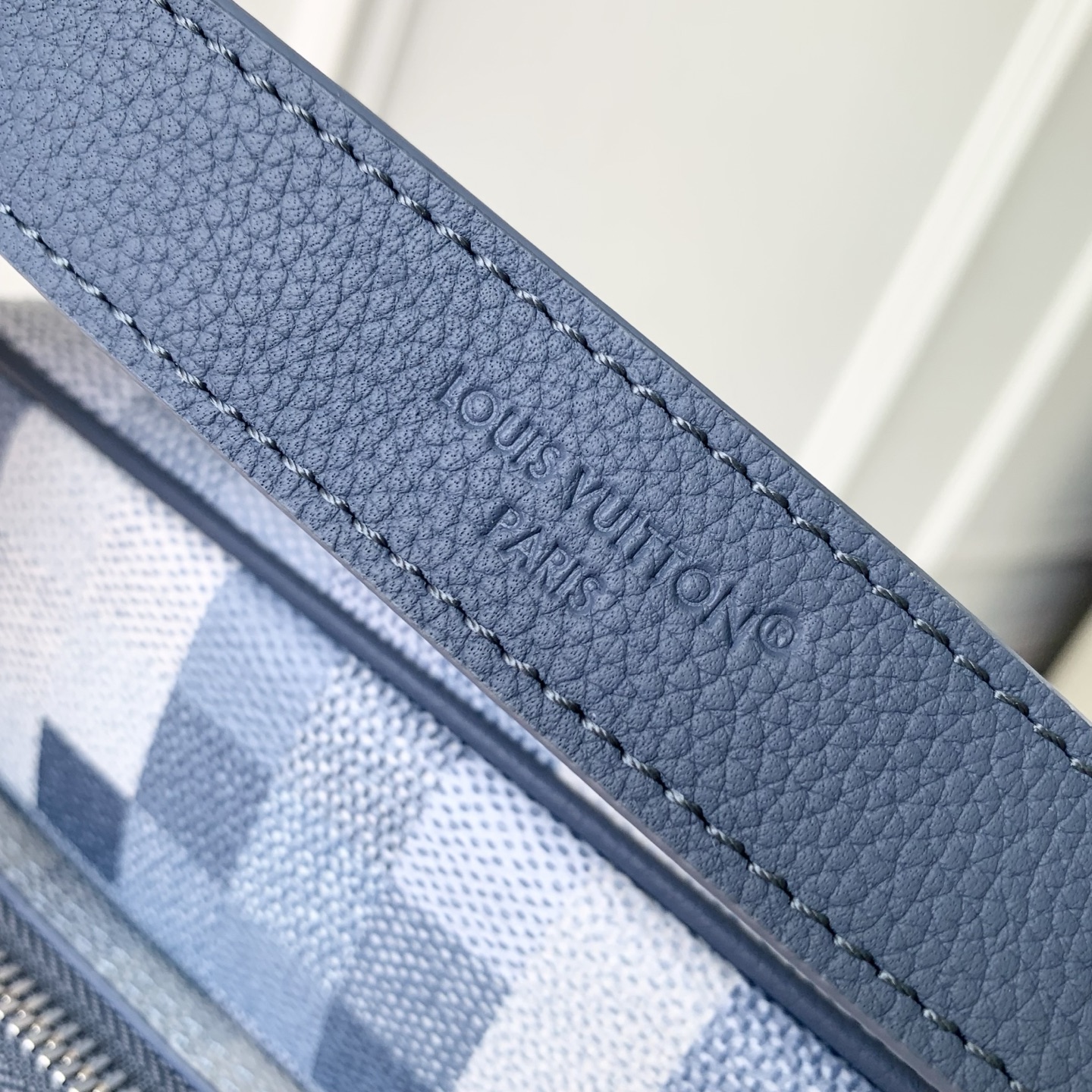 L0vis Vvtt0n Nil Messenger Bag-M29273-25 x 17.5 x 11CM