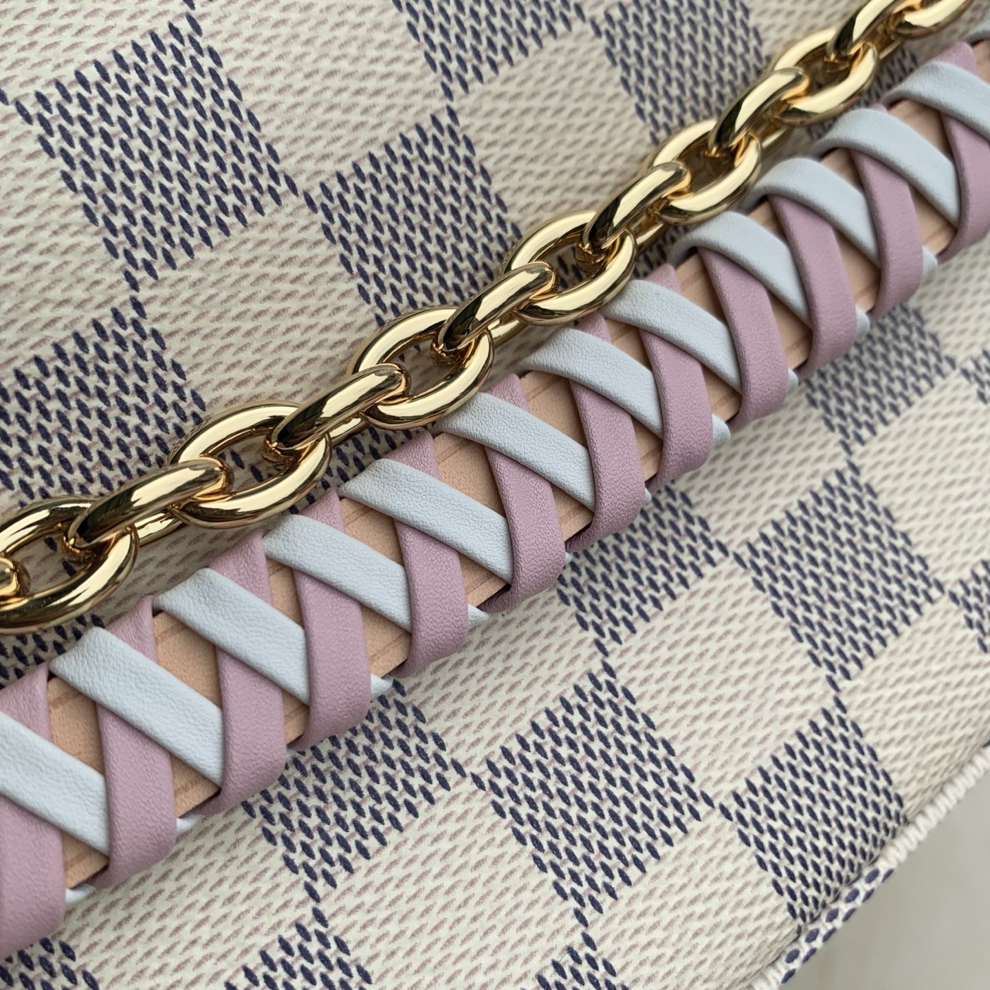 L0vis Vvtt0n Wallet on Chain Ivy-N40916-23.5 x 12 x 4.3CM