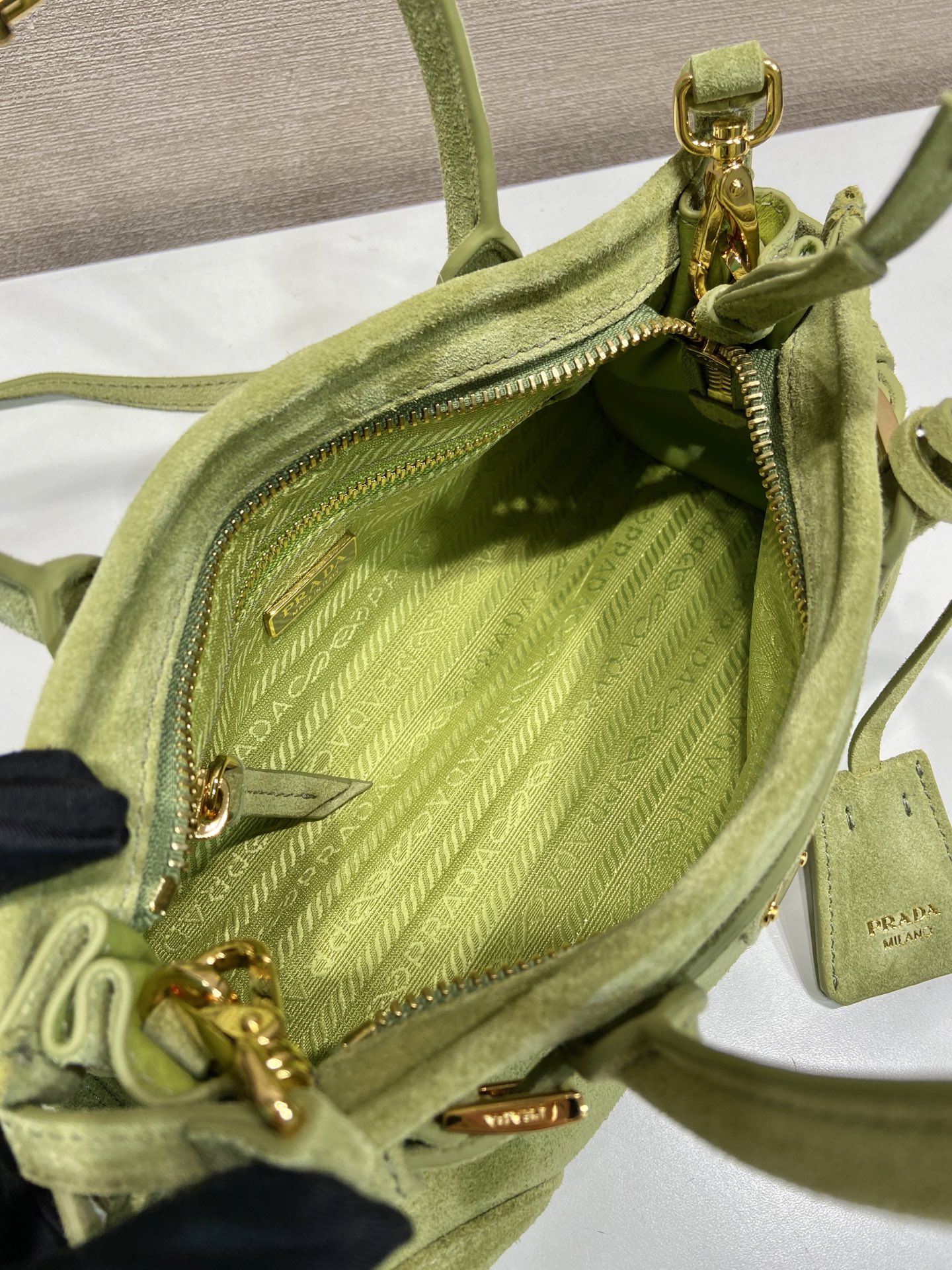 Pra*a Bonnie Suede Handbag-23.5*12*9CM