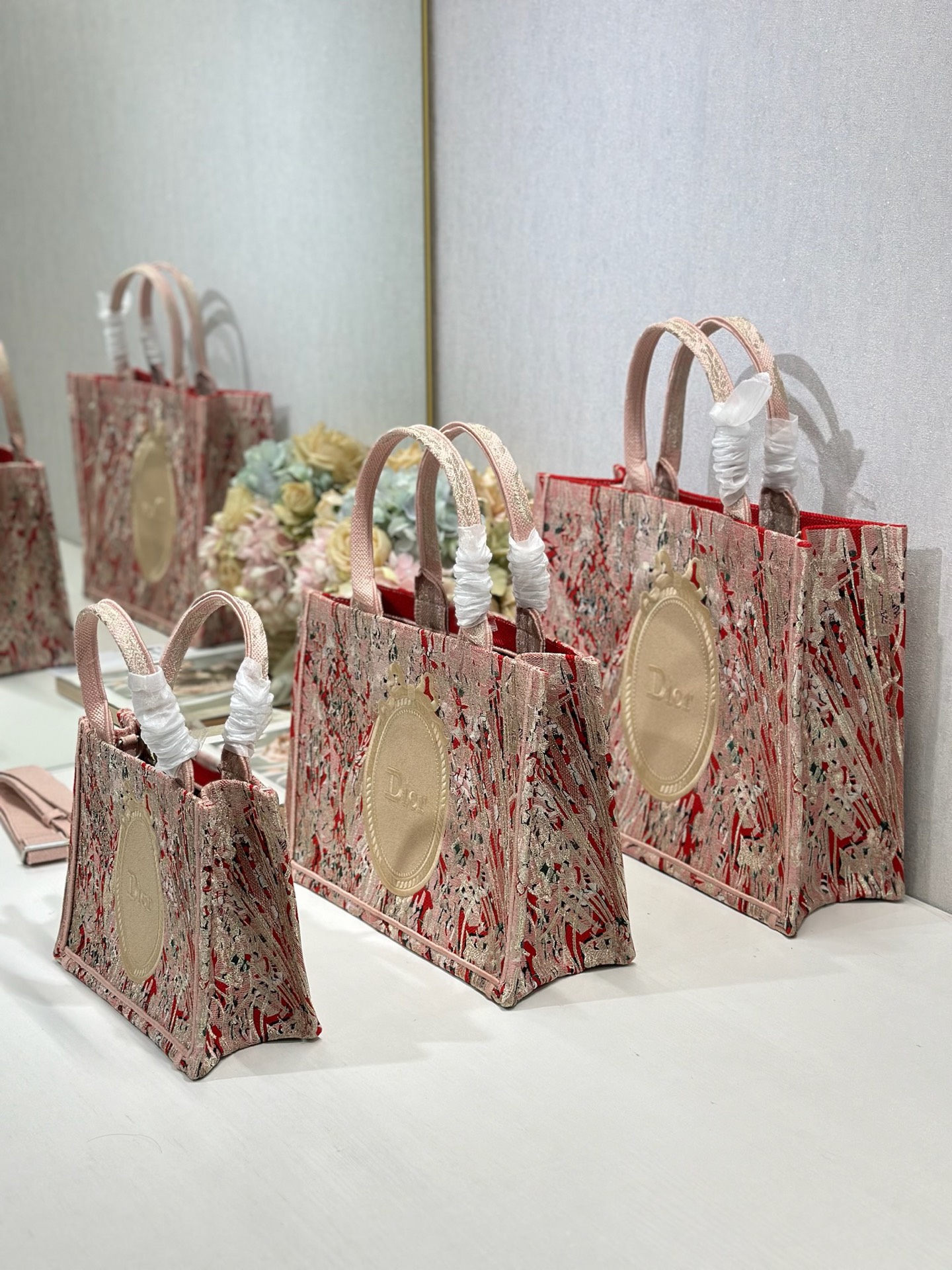 Diro Book Tote