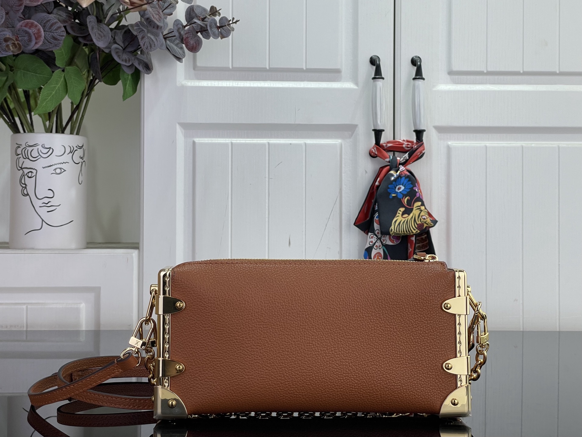 L0vis Vvtt0n Slim Trunk--M28362-23 x 12 x 4CM