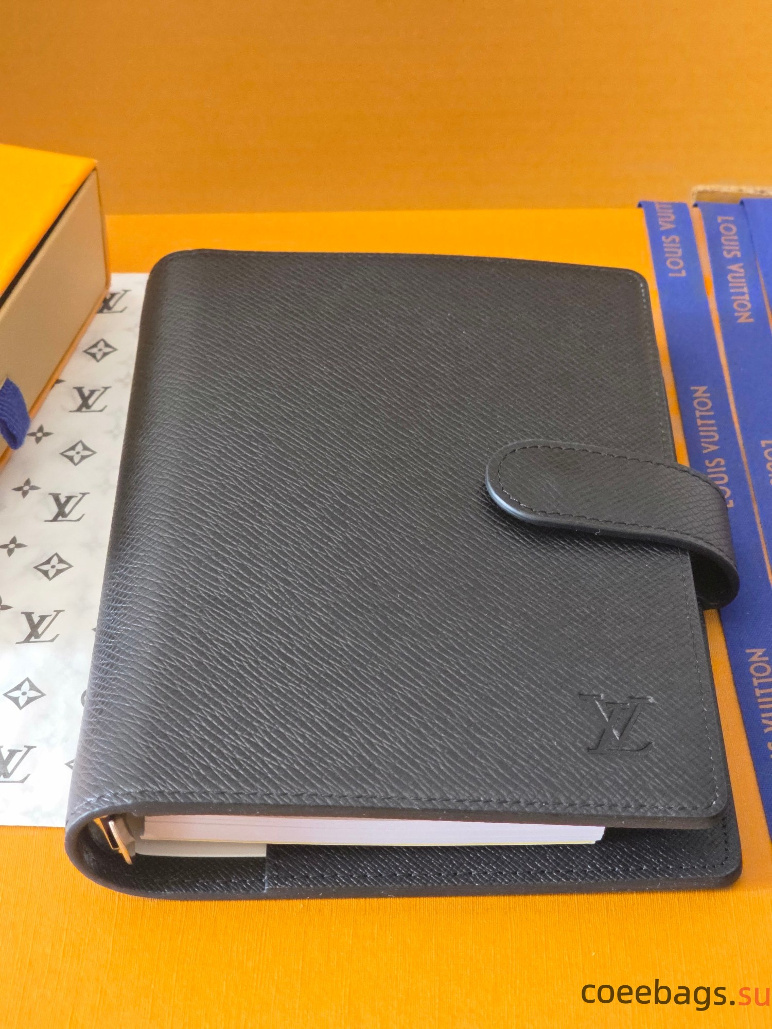 L0vis Vvtt0n Medium Ring Agenda Cover-14*18CM