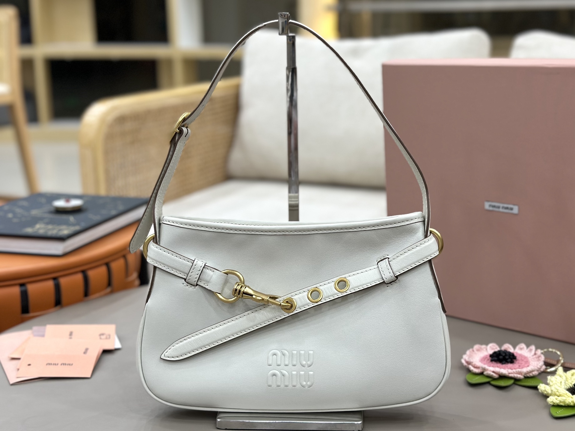 Miu Miu Leather Strap Buckle Shoulder Bag-30*18.5*4.5CM