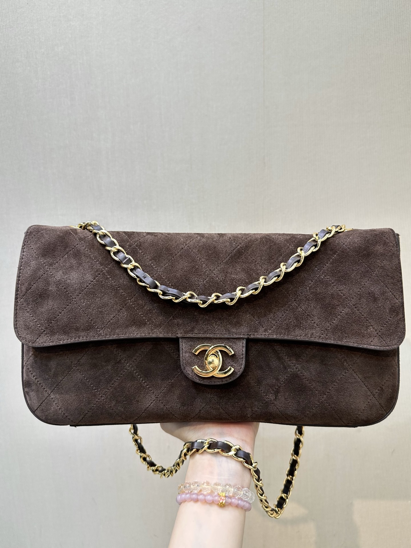 Cha*nel Grained Calfskin Small Souplissimo Maxi Flap-32CM
