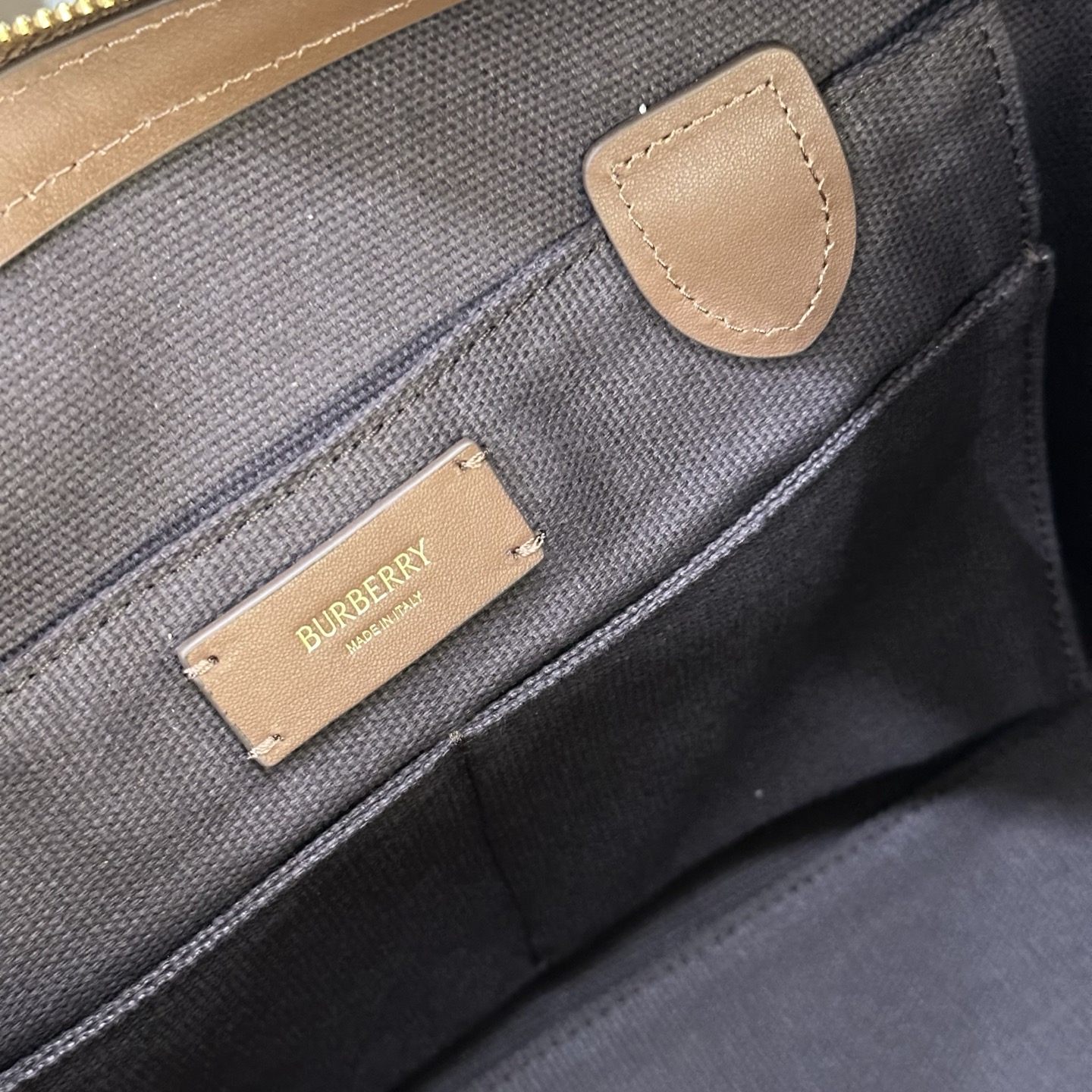 Burberr.y Check Zip Tote -34 x 15 x 23CM