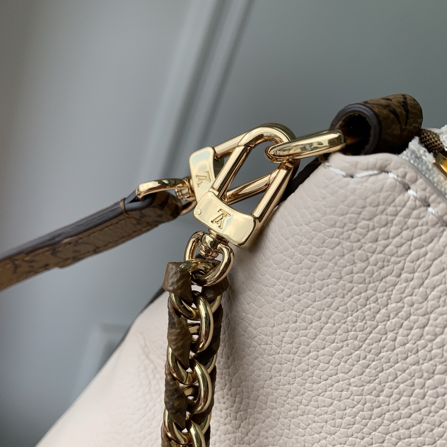 L0vis Vvtt0n Multipass Mini Handbags-M3A389-17.5 x 18 x 9.5CM