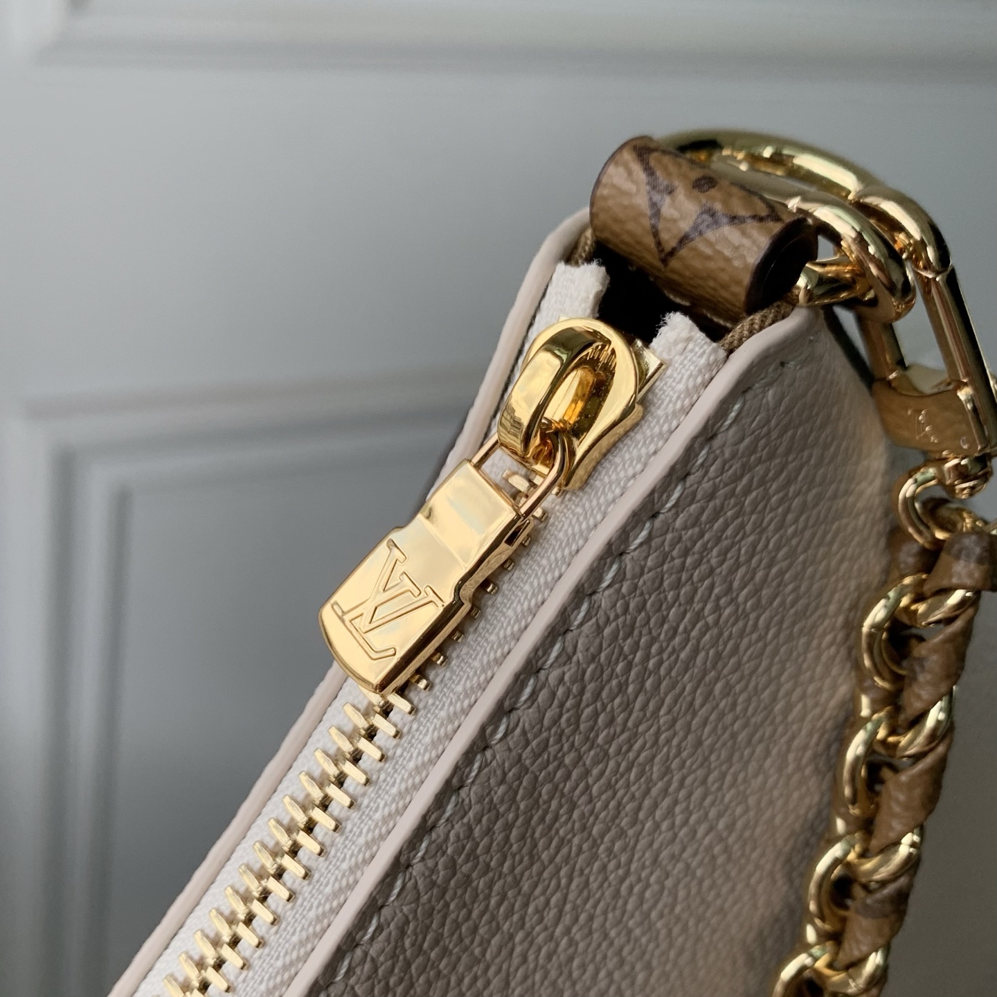 L0vis Vvtt0n Multipass Mini Handbags-M3A389-17.5 x 18 x 9.5CM