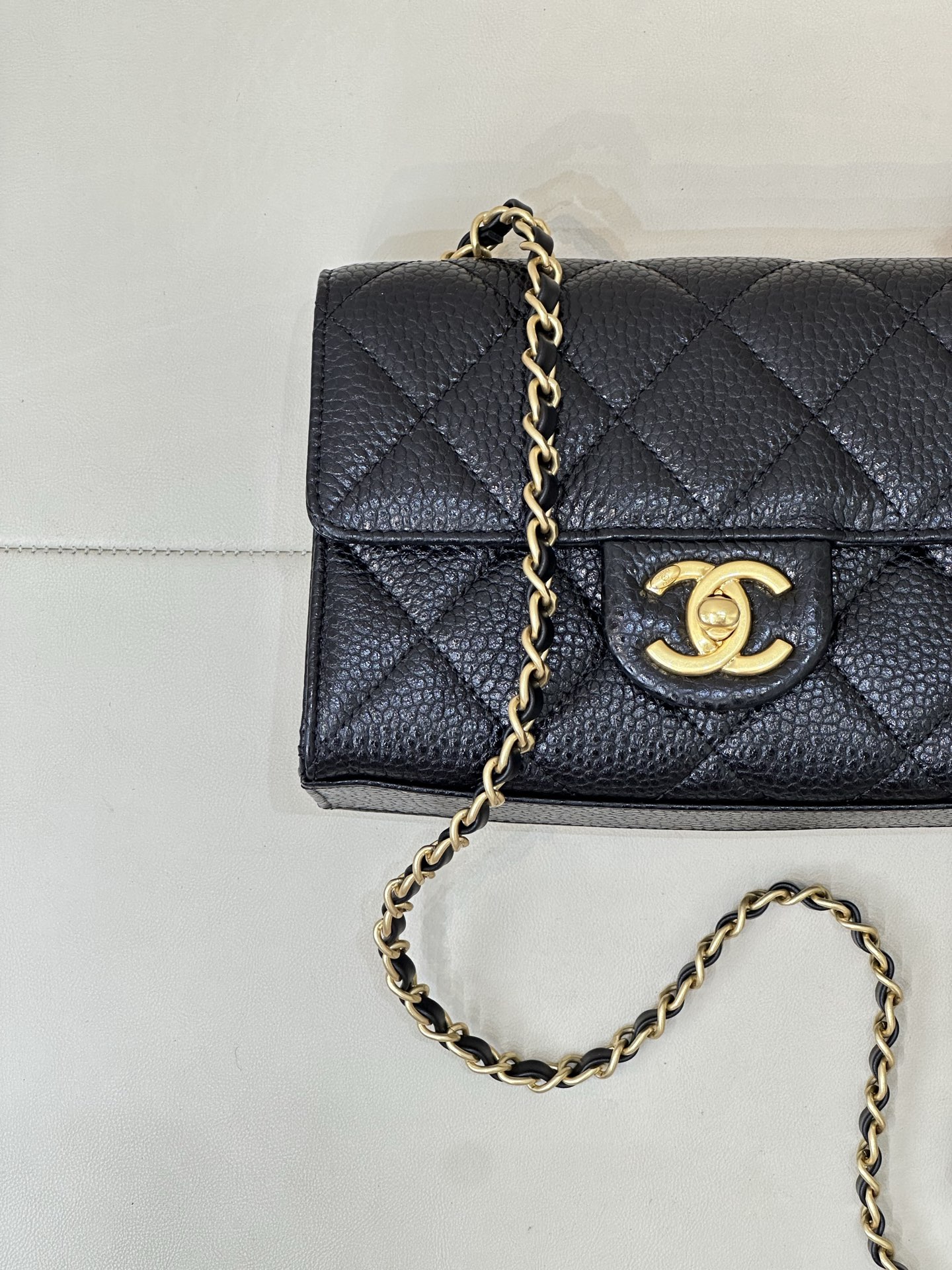 Ch@nel Black Quilted Caviar Leather Card Holder On Chain-19*13*7CM