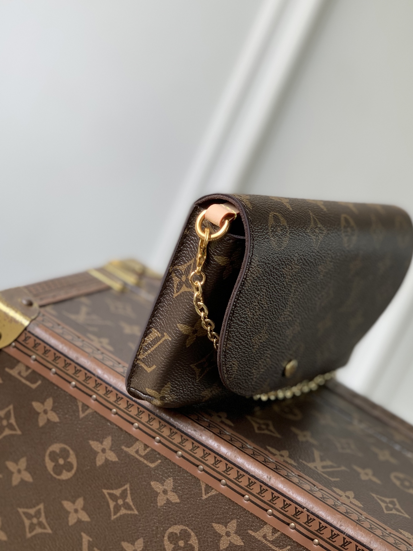 L0vis Vuitto*n Wallet On Chain Trotter M27242-21.5 x 12.5 x 3CM