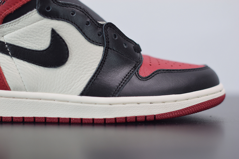 AIR JORDAN 1 HIGH OG “COURT PURPLE” 555088-125