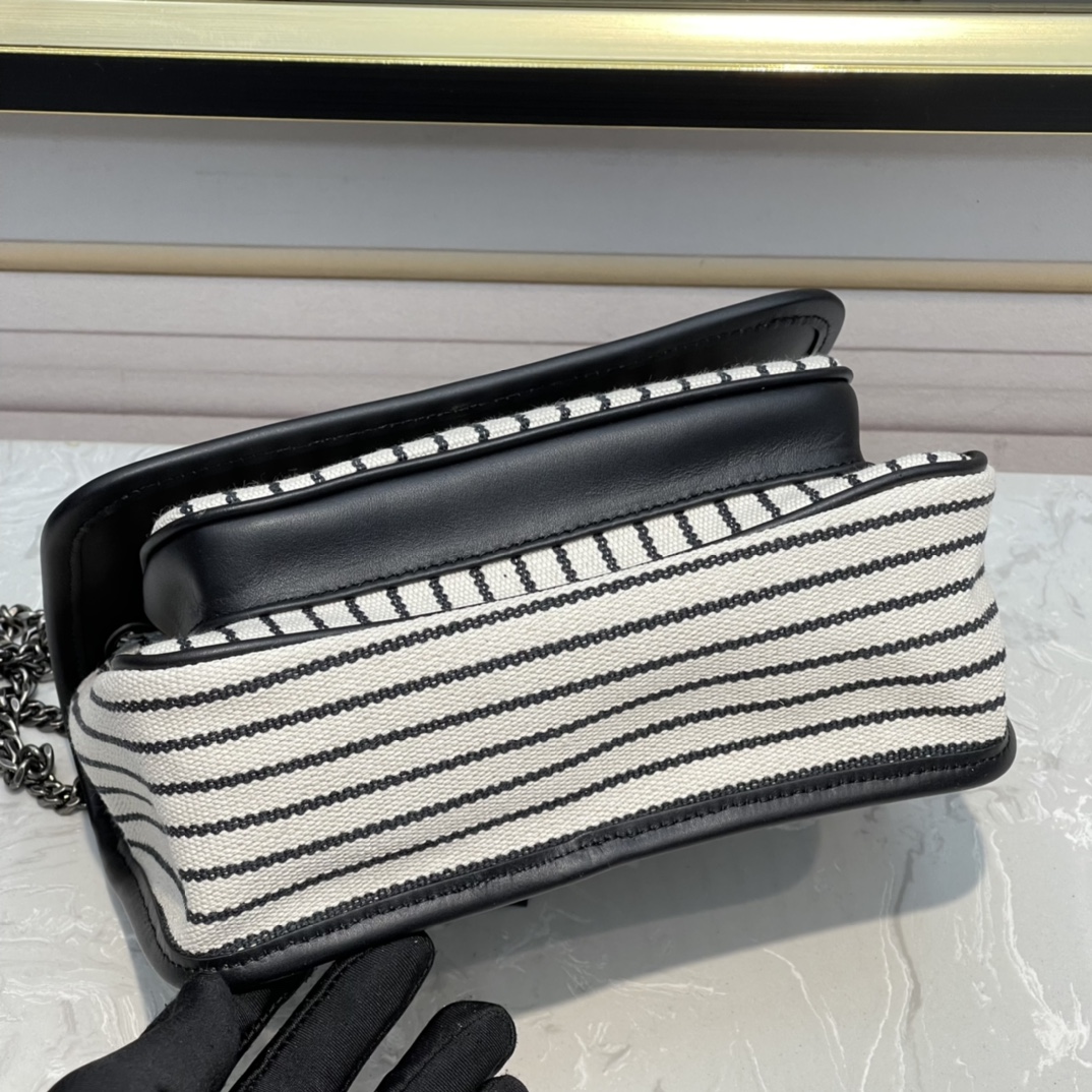 Y*L niki bag-22x16.5x7.5cm